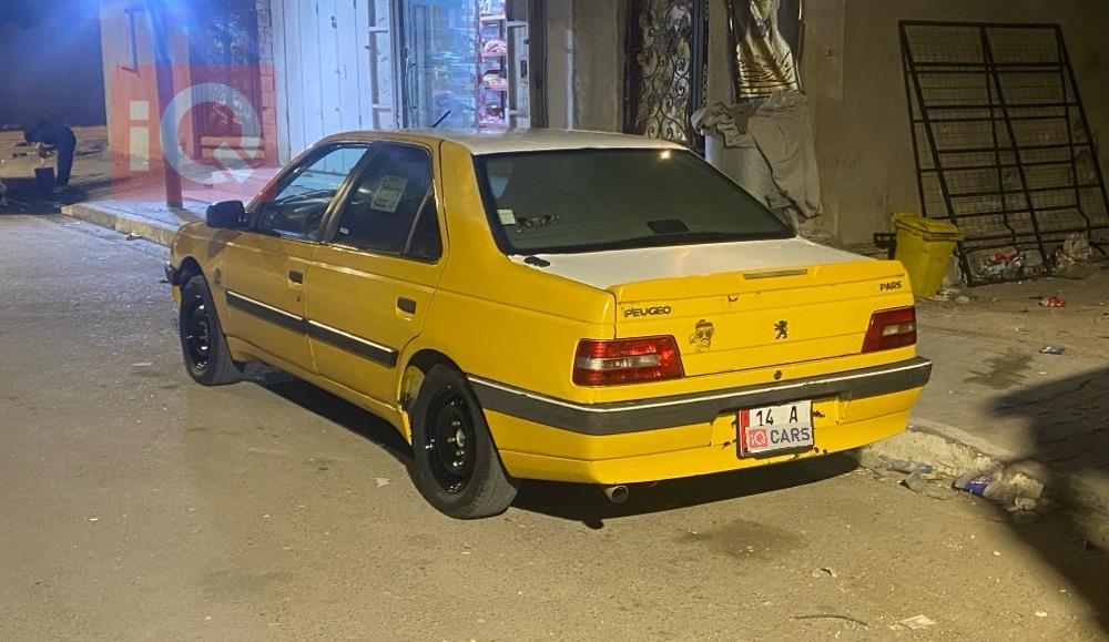 Peugeot 405